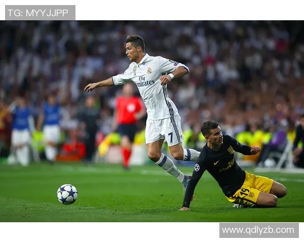 足球巨星C罗的辉煌历程与精彩瞬间全景展示