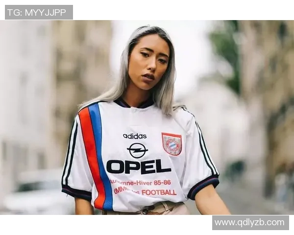 足球明星踢足球时的时尚穿搭指南让你也能成为场上焦点